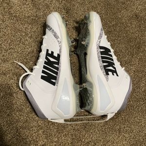 Nike Zoom Trout 4 Men's Mid Metal Baseball Cleats